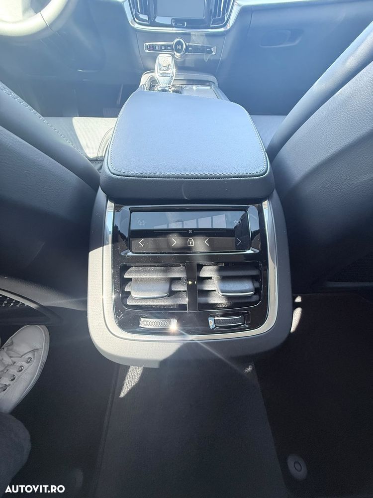 Volvo S90 - 34