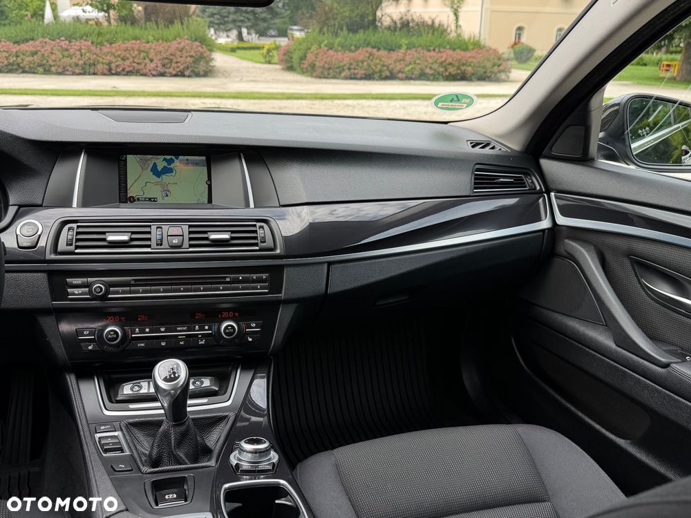 BMW Seria 5 520d - 12