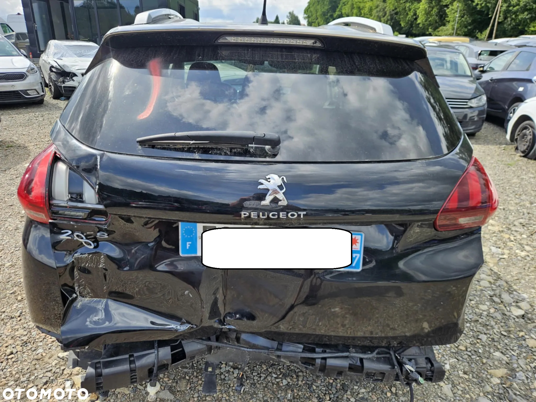 Peugeot 2008 1.6 BlueHDi Style - 9