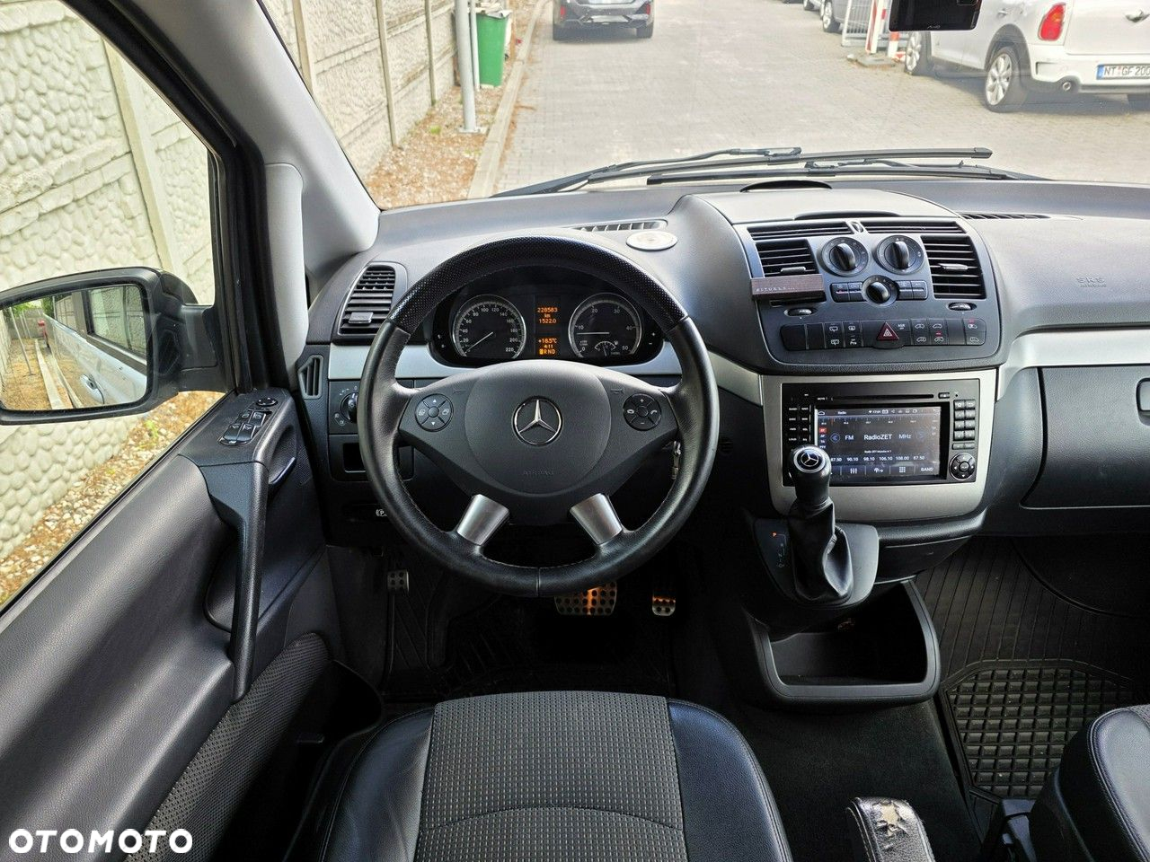 Mercedes-Benz Viano - 13