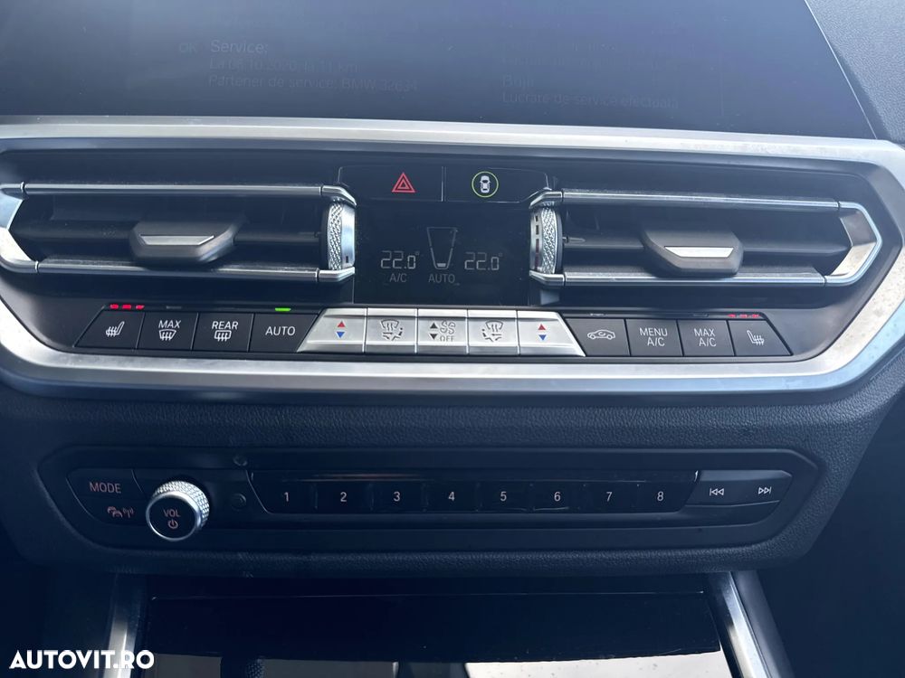 BMW Seria 3 330e Aut. Sport Line - 18