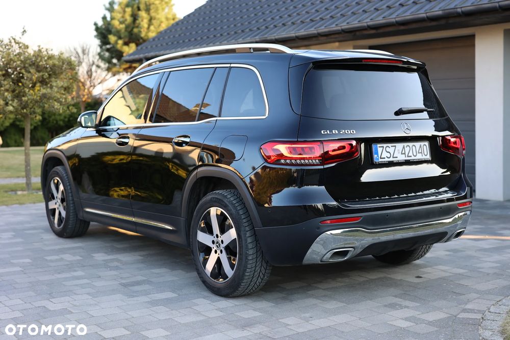 Mercedes-Benz GLB - 2