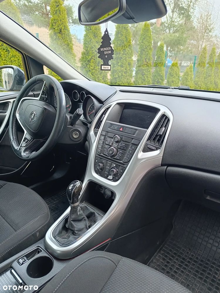 Opel Astra 1.7 CDTI Cosmo - 11