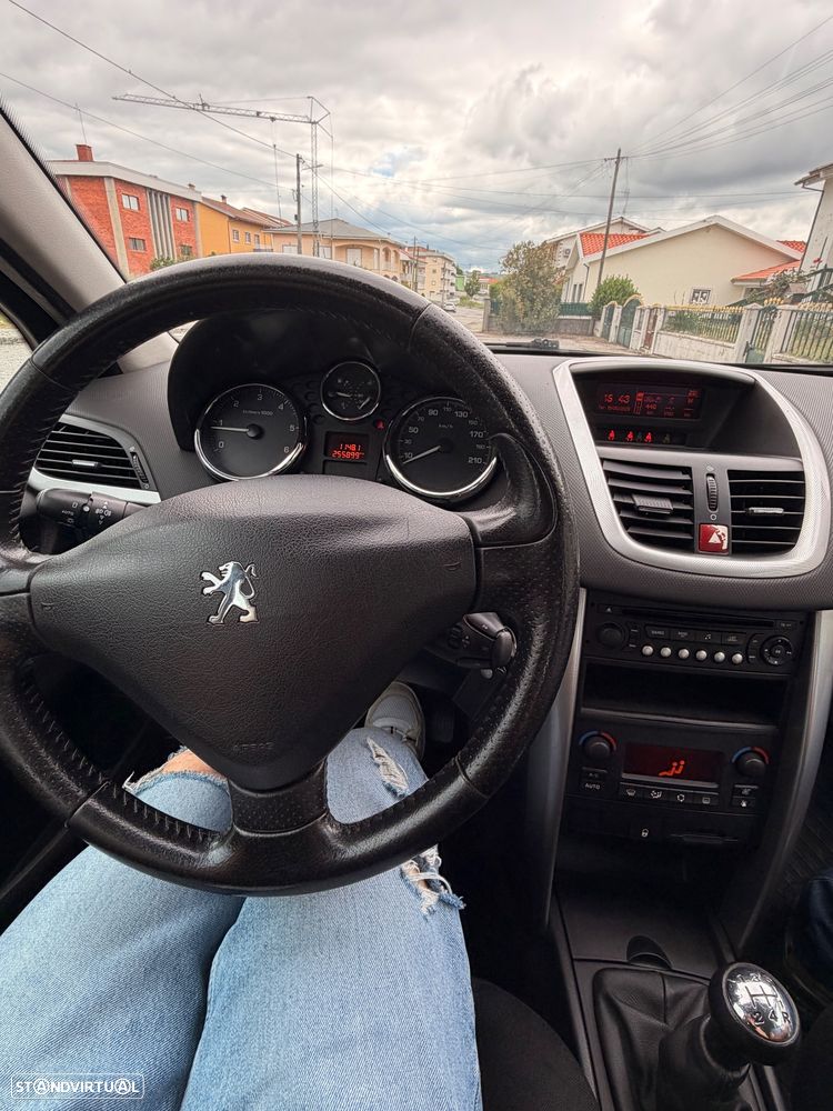 Peugeot 207 1.4 HDi Urban - 8