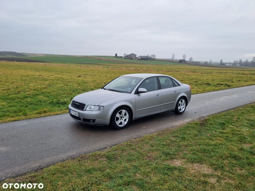 Audi A4 Limousine - 6