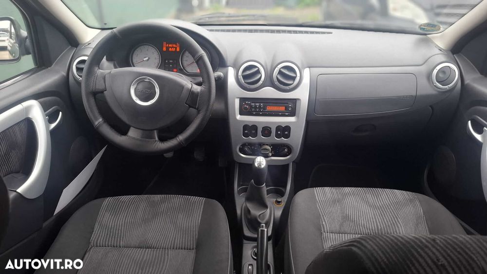 Dacia Logan 1.6 MPI Prestige - 7