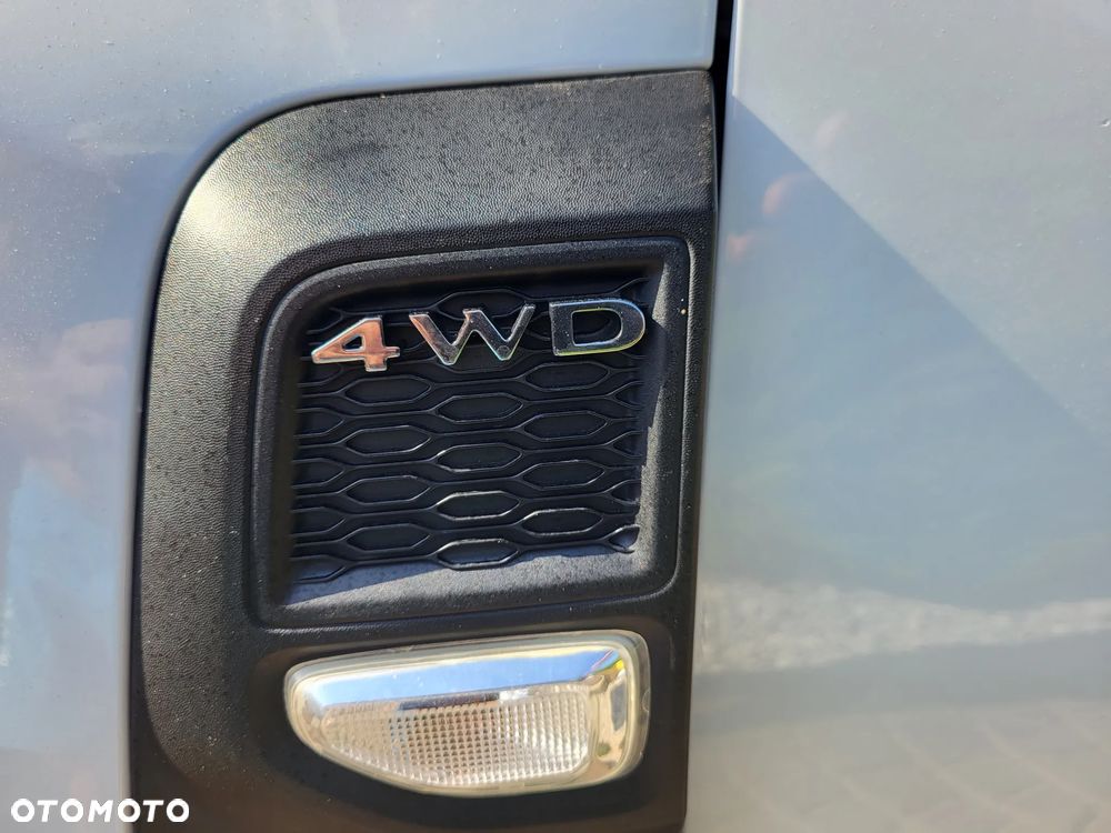 Dacia Duster TCe 125 4x4 Blackshadow - 17