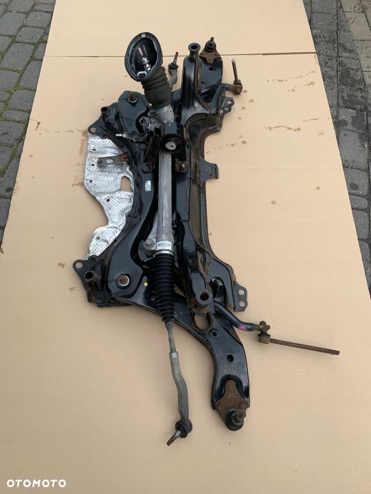 TOYOTA VERSO SANKI WÓZEK 09-18 KOMPLET - 1
