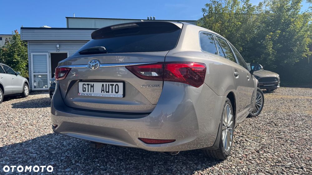 Toyota Avensis Touring Sports 1.8 Multidrive S Executive - 14