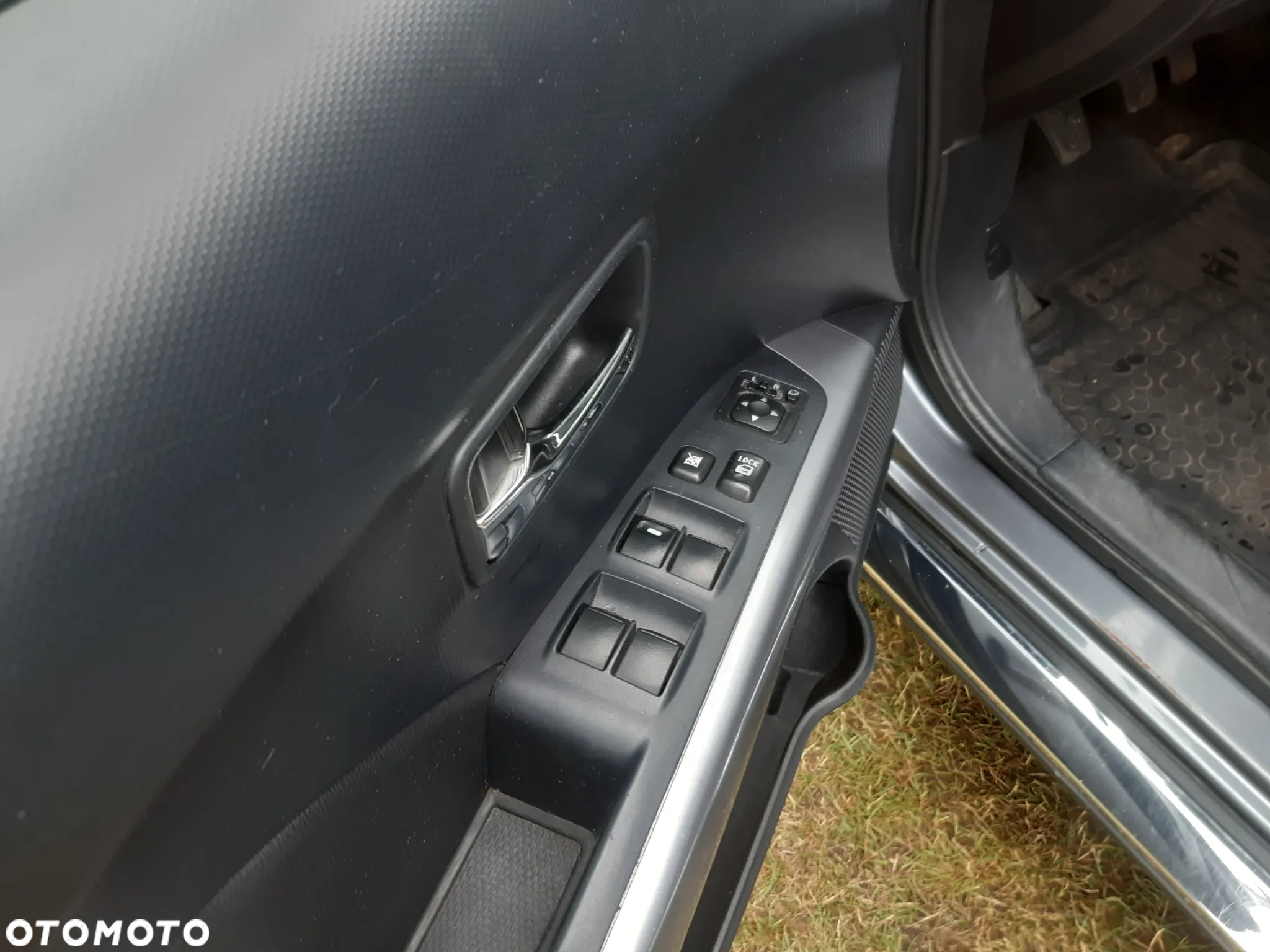 Peugeot 4007 HDI FAP 7-Sitzer Platinum - 11