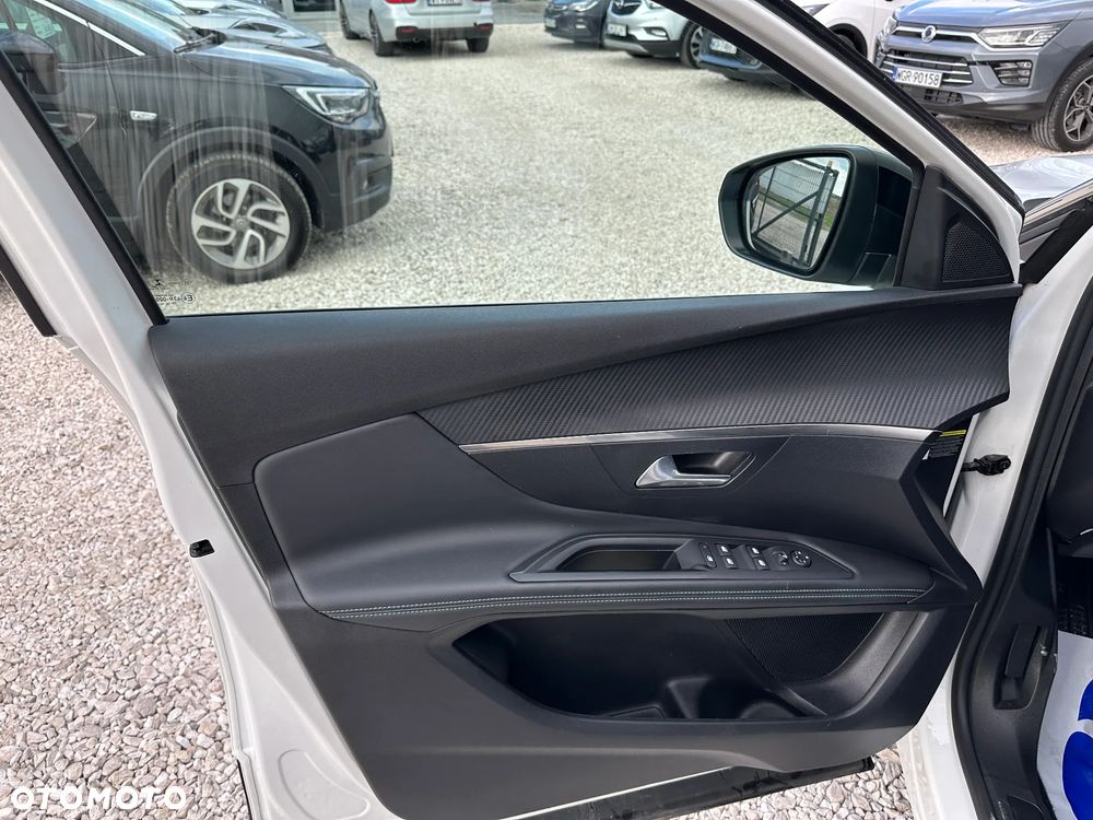 Peugeot 3008 1.5 BlueHDi Allure S&S - 15