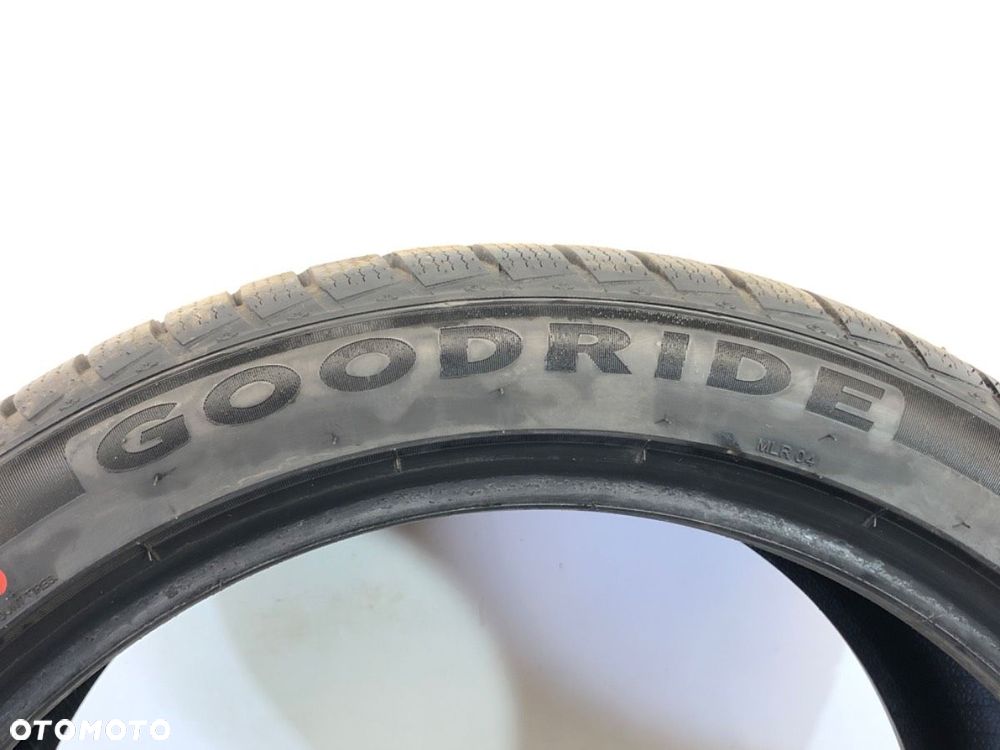OPONA ZIMA 4X 255/40 19" GOODRIDE - 2