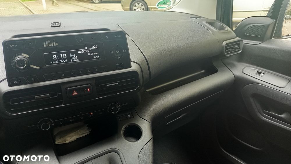 Opel Combo XL 1.2 Turbo Essentia S&S - 16