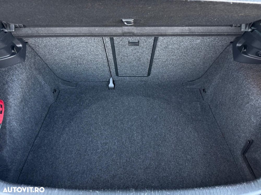 Volkswagen Golf 1.4 TSI Comfortline - 23