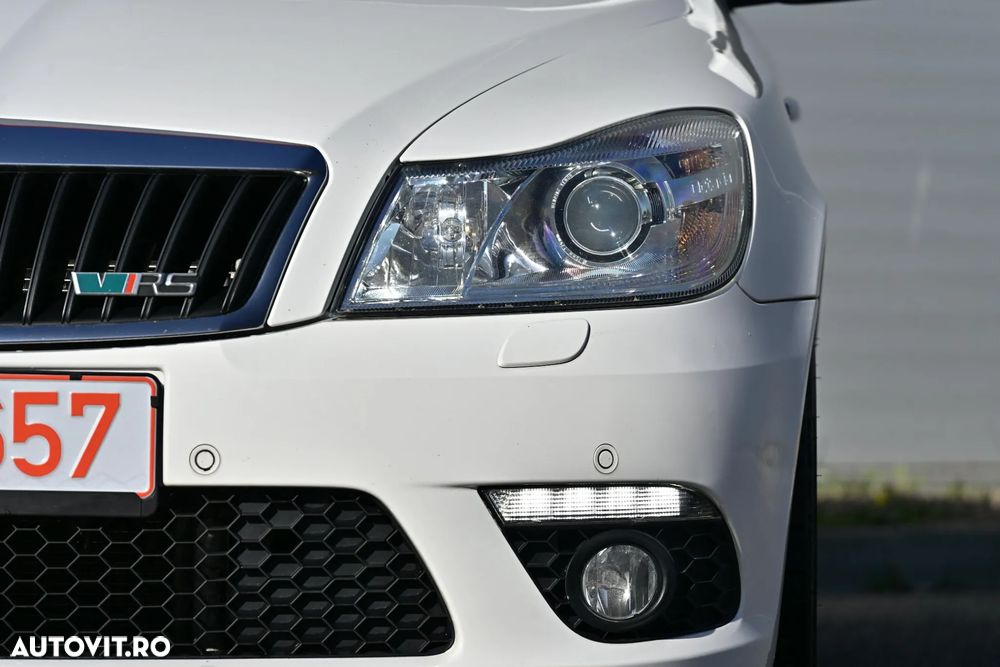 Skoda Octavia 2.0 TDI CR DPF RS - 15