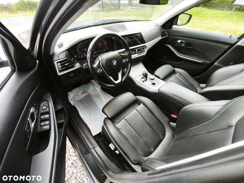 BMW Seria 3 - 25