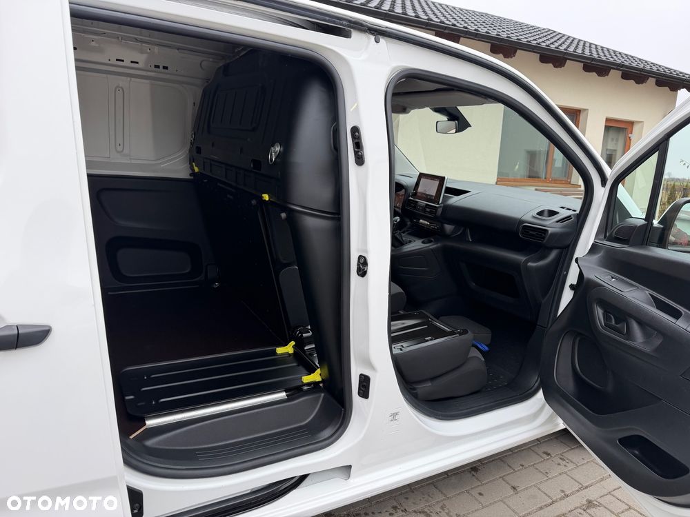 Opel COMBO - 33