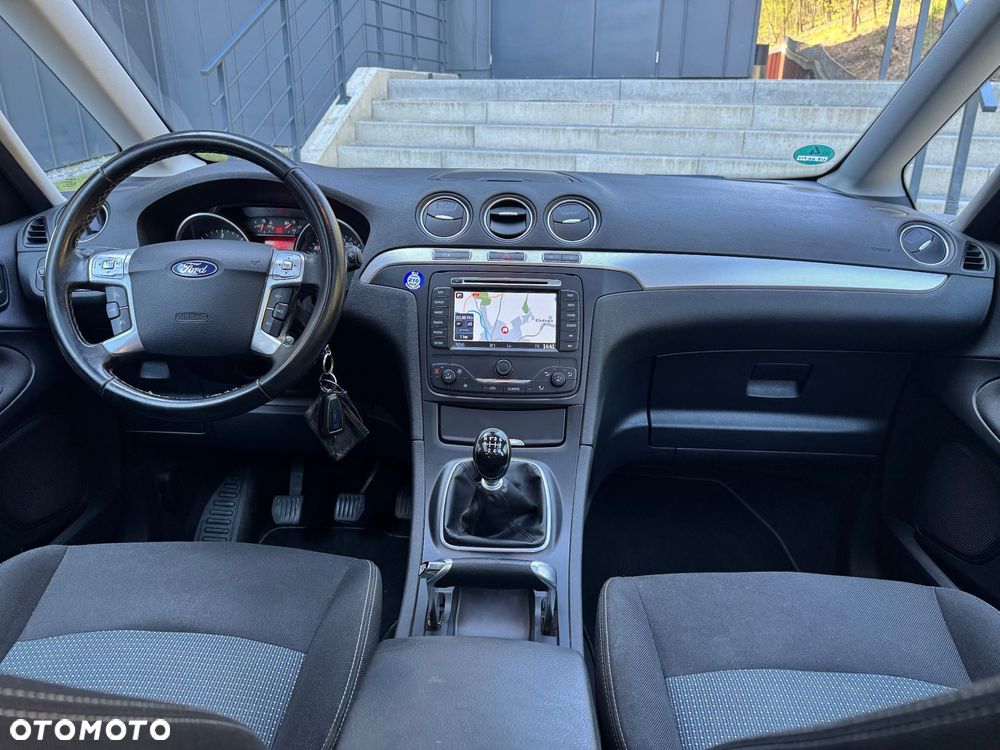 Ford Galaxy 2.0 TDCi Ambiente - 25