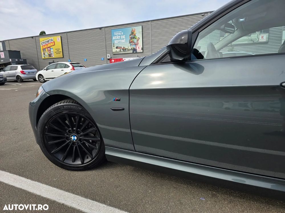 BMW Seria 3 320d DPF Efficient Dynamics Edition - 24