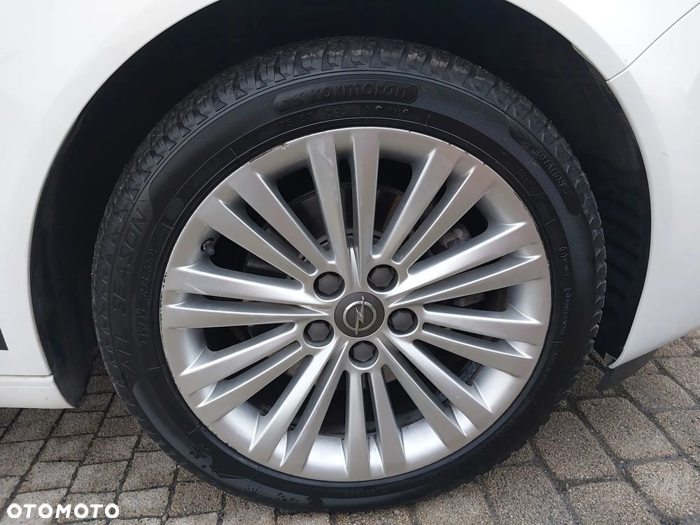 Opel Insignia - 26