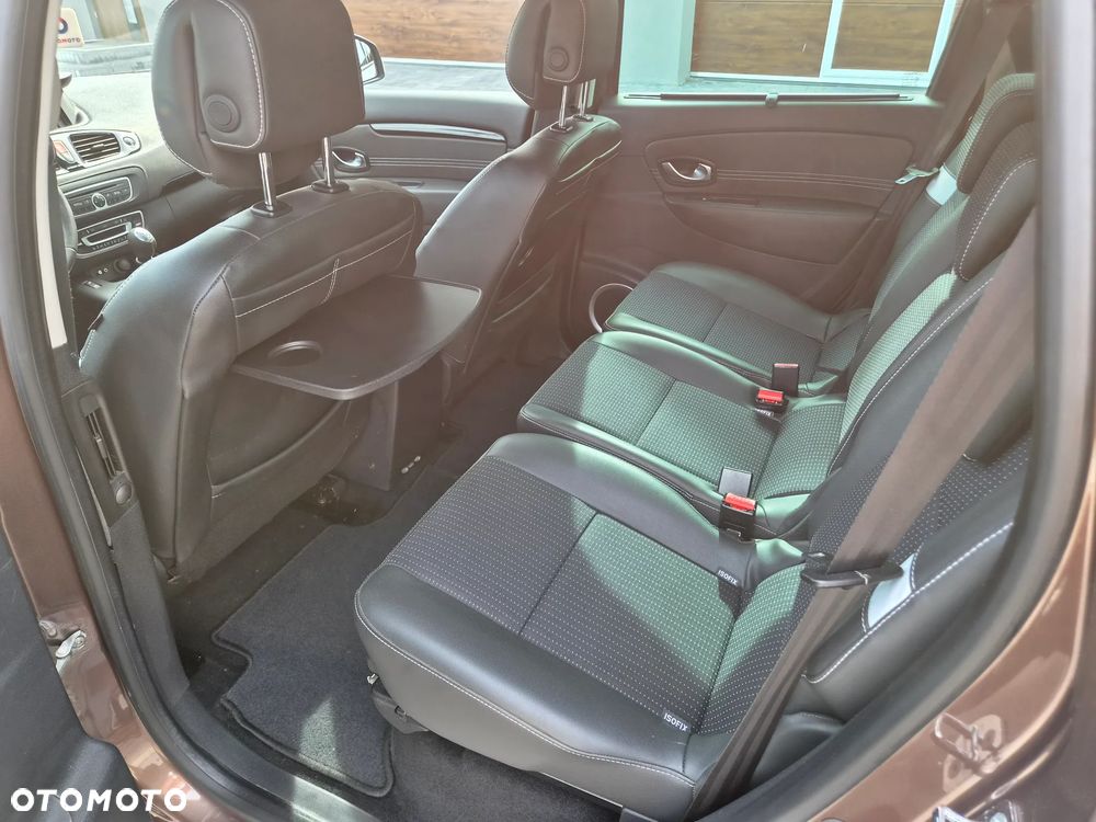 Renault Grand Scenic - 16