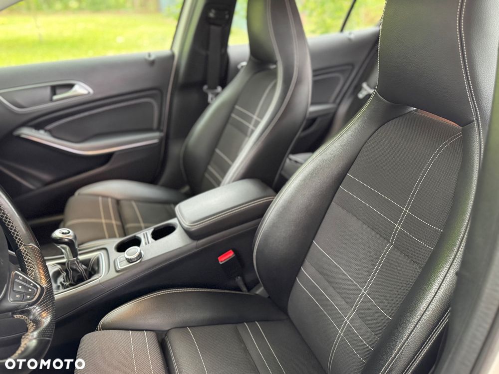 Mercedes-Benz GLA 200 - 10