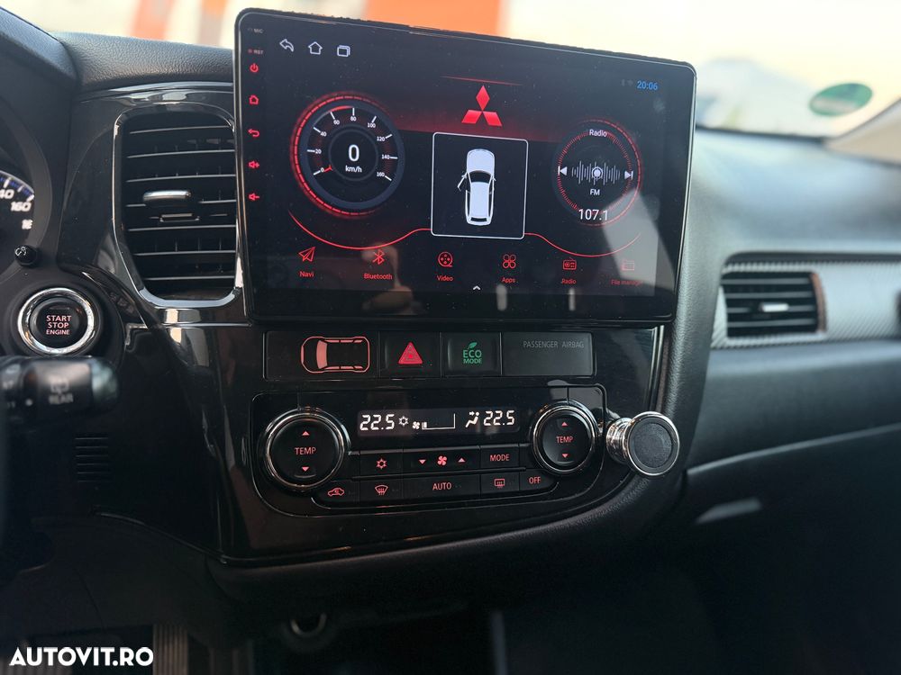 Mitsubishi Outlander - 16