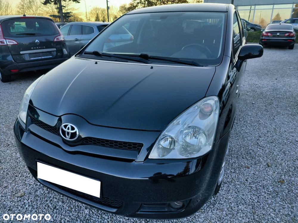 Toyota Corolla Verso - 12