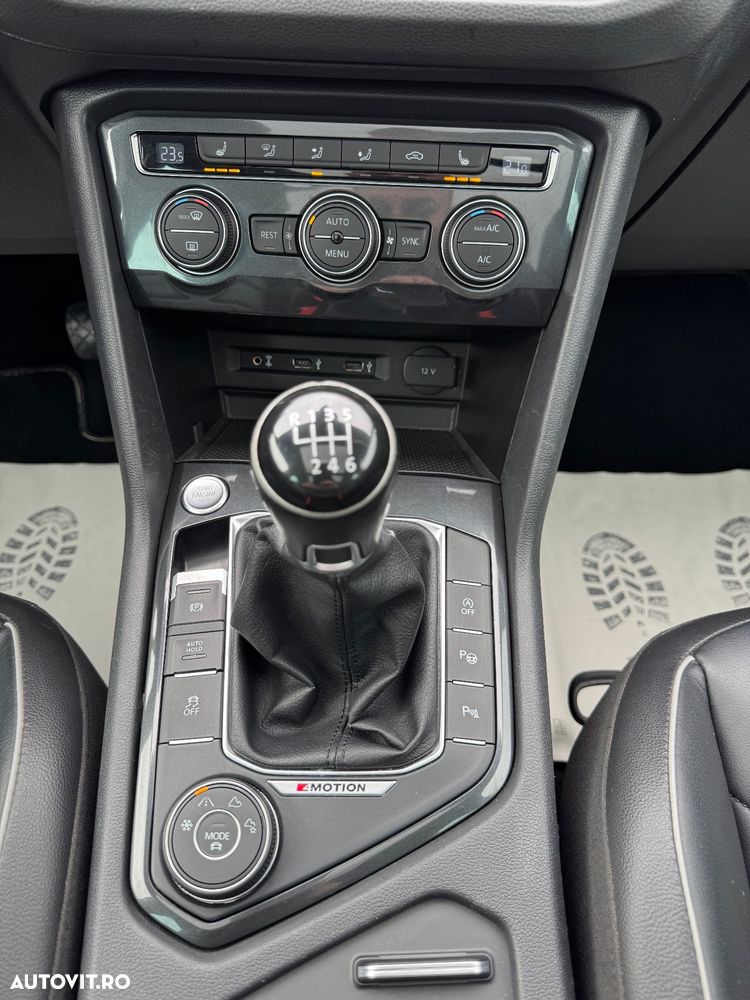 Volkswagen Tiguan 2.0 TDI SCR 4MOTION (BlueMotion Tech) Highline - 16