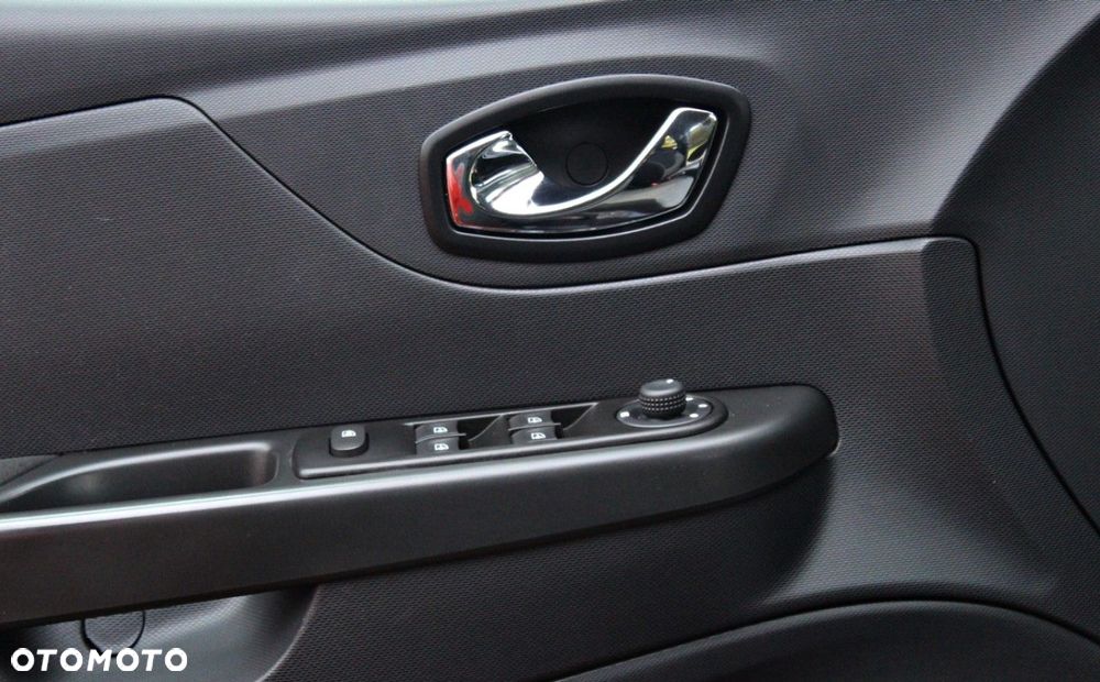 Renault Captur - 23