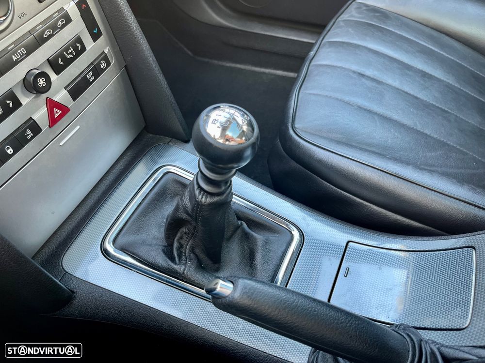 Peugeot 407 SW 2.2 HDi SE Navteq - 44