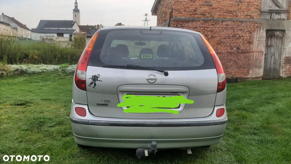 Nissan Almera Tino 2004 photo 4