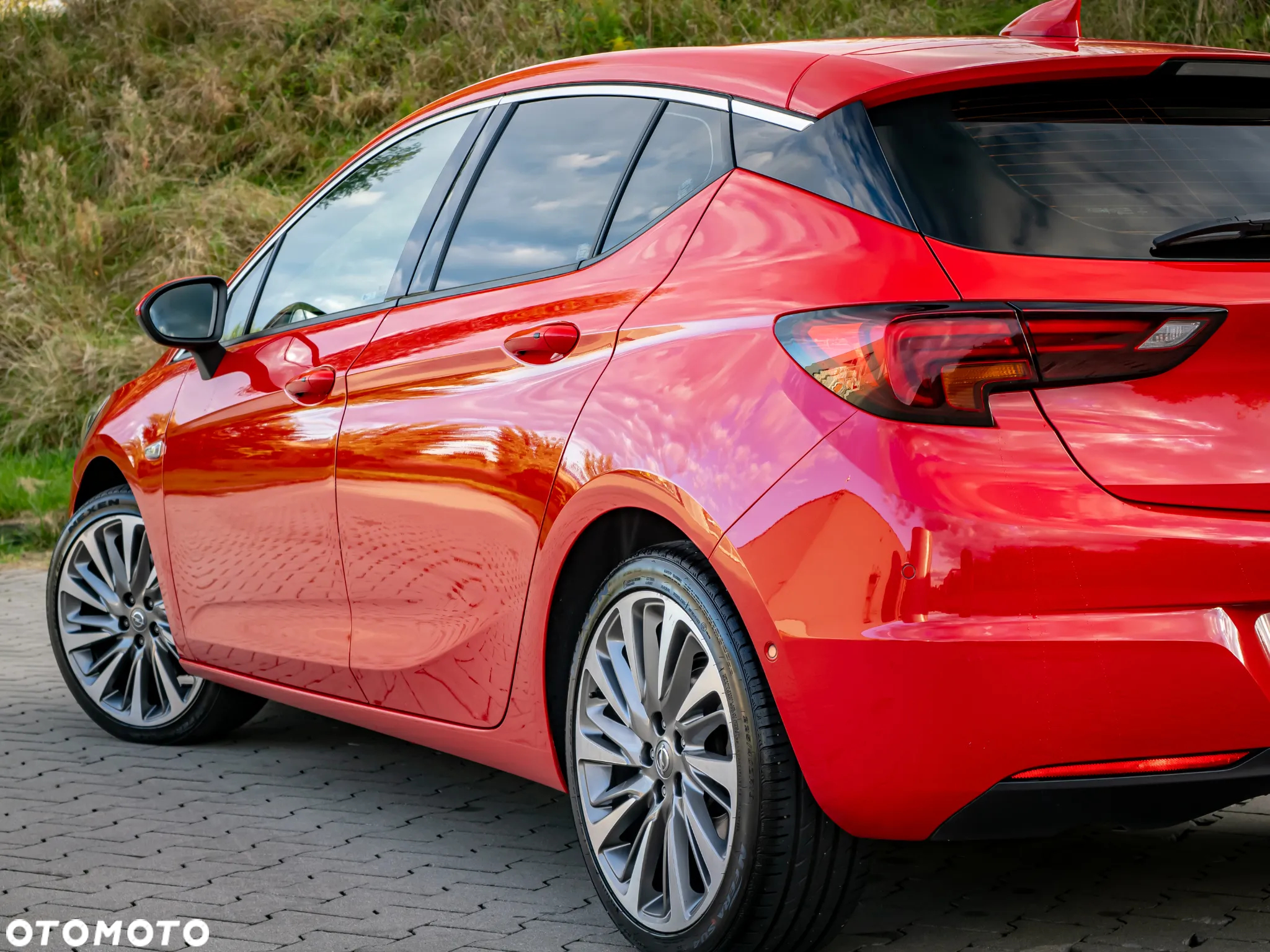 Opel Astra IV 1.6 CDTI Essentia - 14