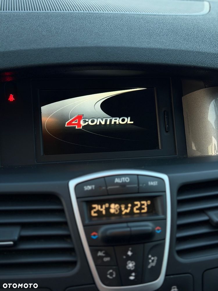 Renault Laguna 2.0 dCi Tech Run - 40