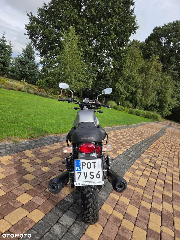 Moto Guzzi V7 - 8