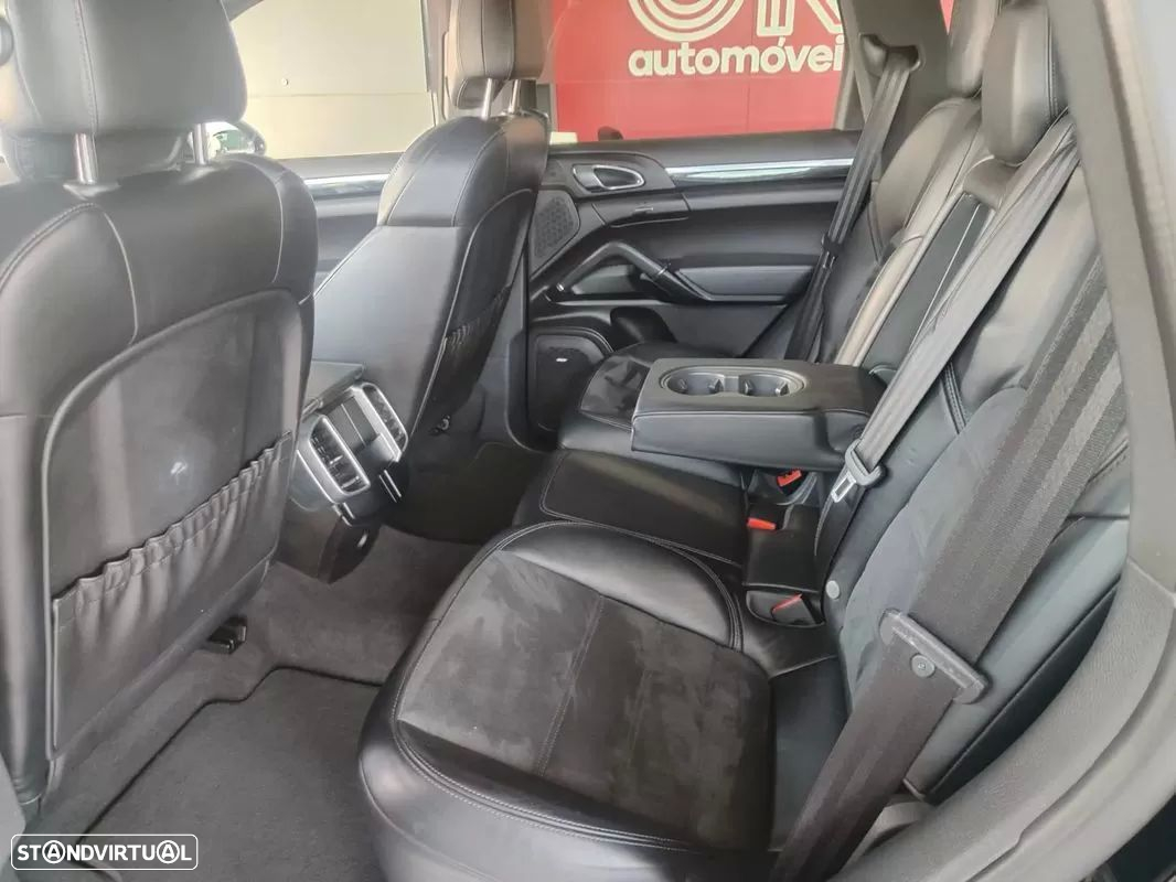 Porsche Cayenne Diesel Platinum Edition - 13