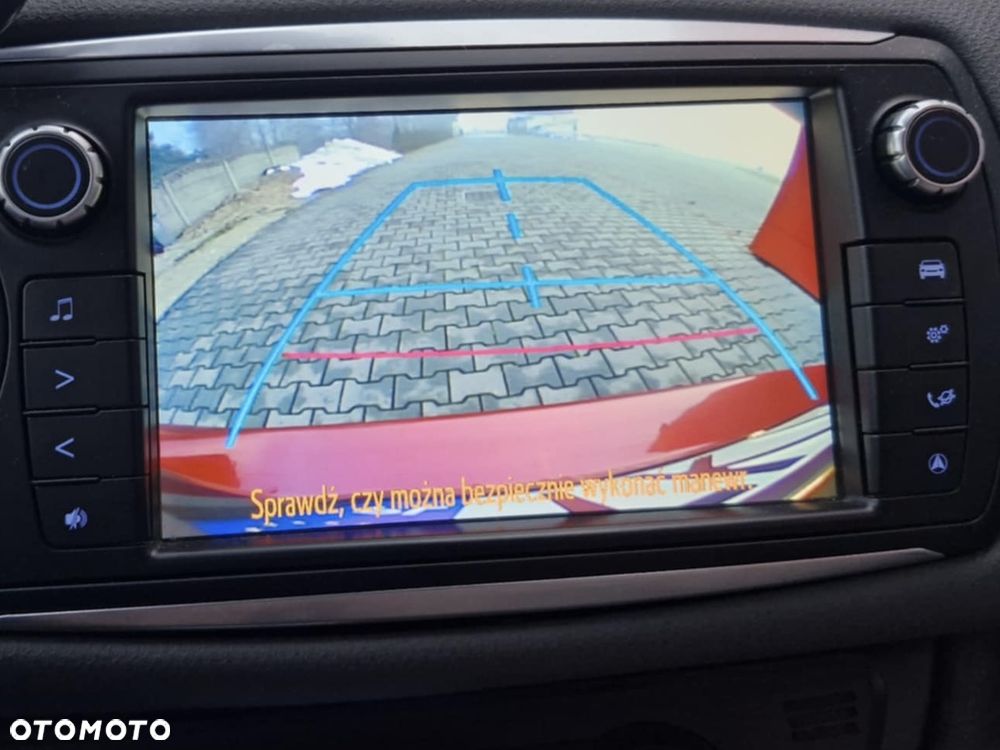 Toyota Yaris 1.5 VVT-i Comfort - 29