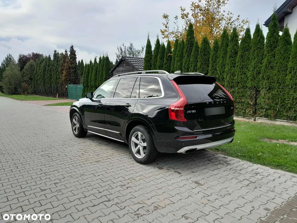 Volvo XC 90 T5 AWD Geartronic Momentum - 4