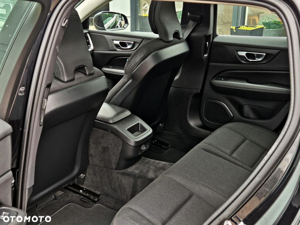 Volvo V60 B3 B Momentum Pro - 22
