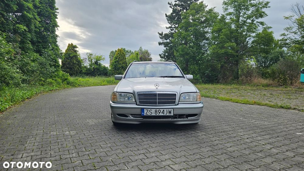 Mercedes-Benz Klasa C 180 T Elegance - 2
