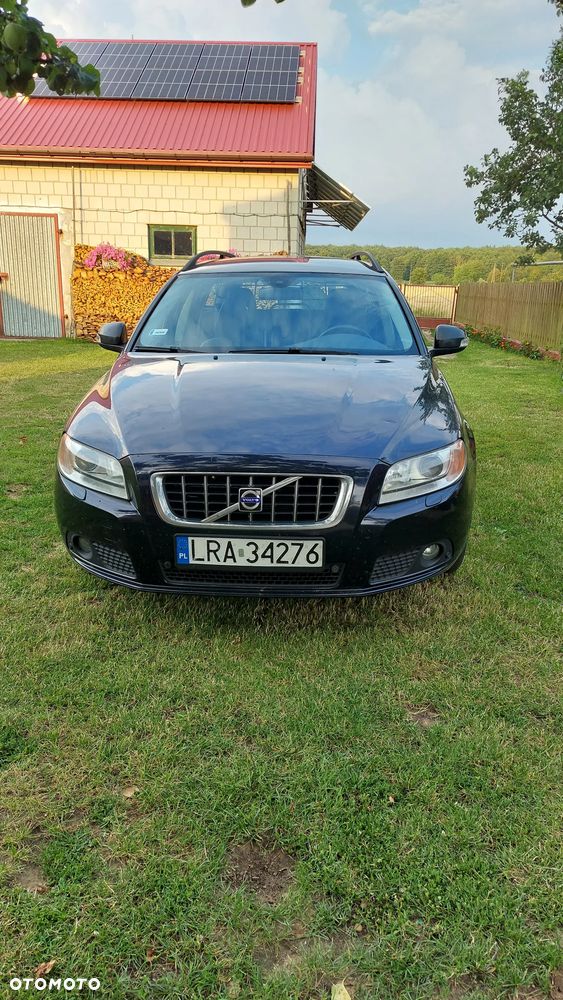 Volvo V70 2.0 Momentum - 1