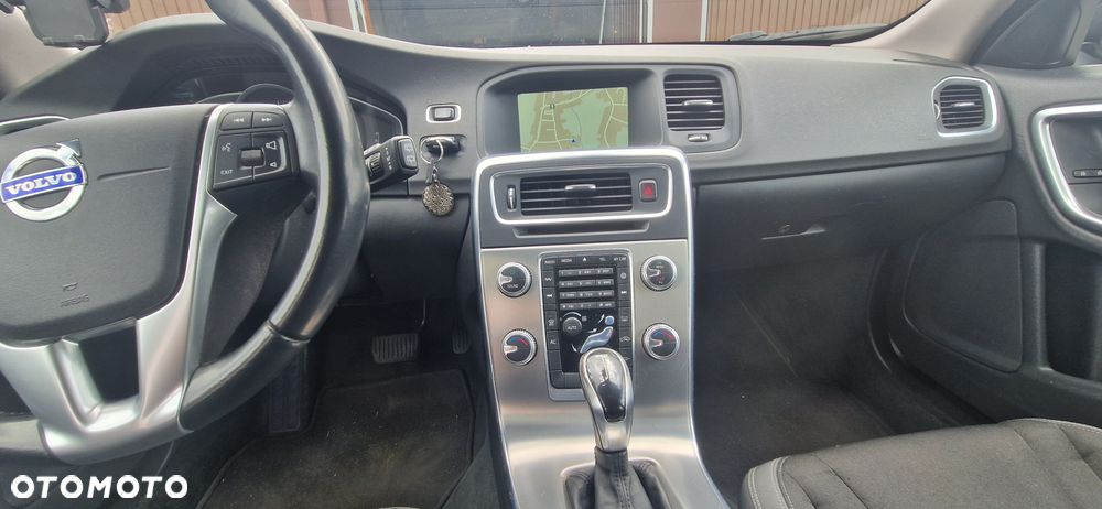 Volvo V60 D4 Drive-E Momentum - 18