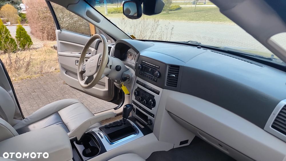 Jeep Grand Cherokee 4.7 Automatik Laredo - 22