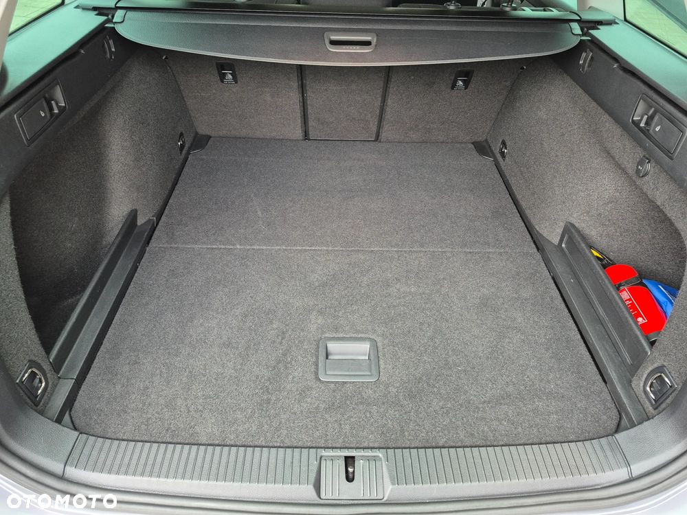 Volkswagen Passat 2.0 TDI EVO Elegance DSG - 8