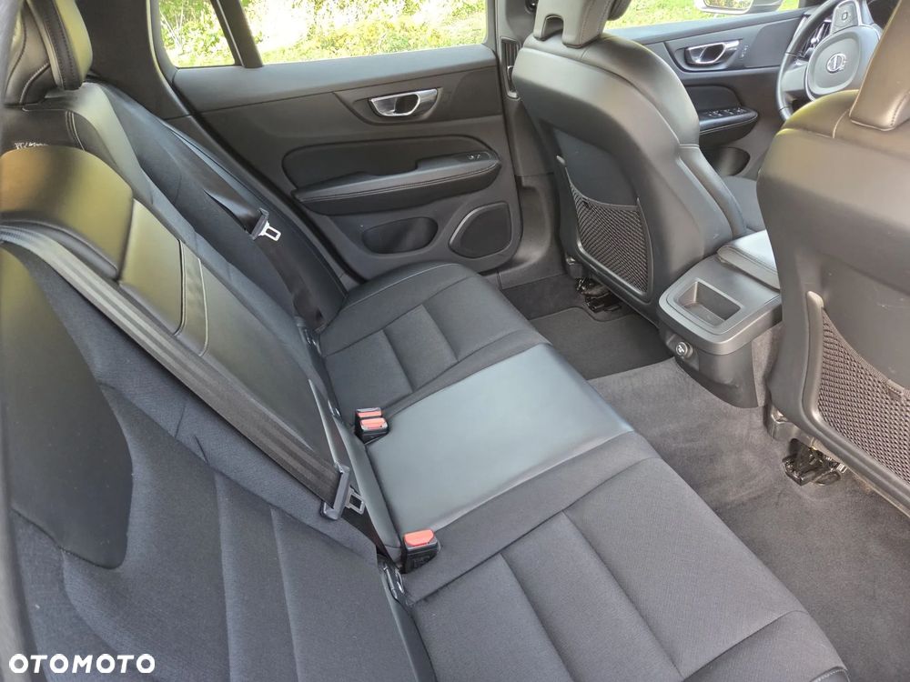 Volvo V60 T5 Geartronic Momentum Pro - 19