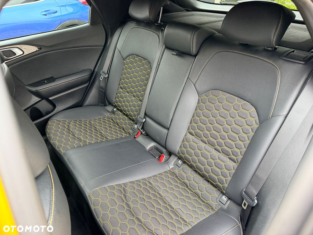 Kia XCeed 1.6 T-GDI L Business Line DCT - 24