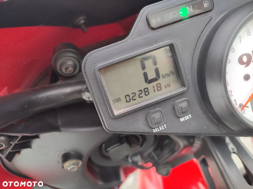 Triumph Daytona - 33