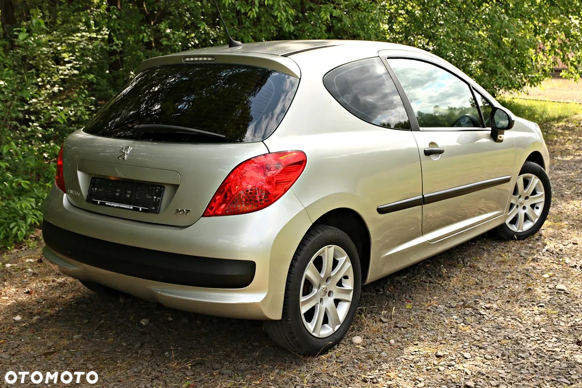 Peugeot 207 1.4 Trendy - 21