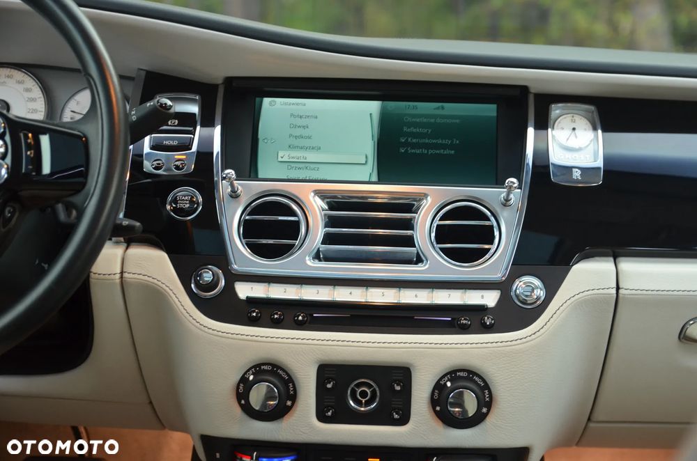 Rolls-Royce Ghost Standard - 23