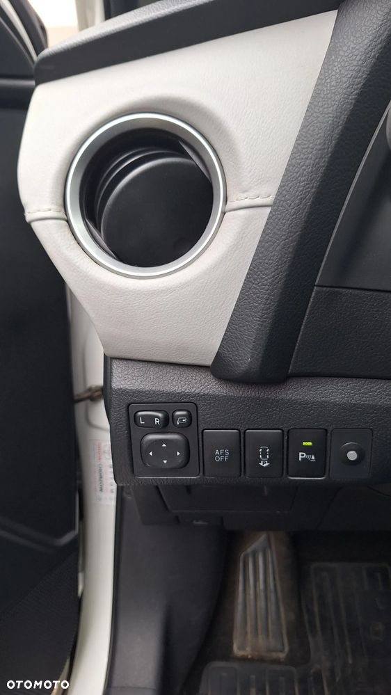 Toyota Auris - 8